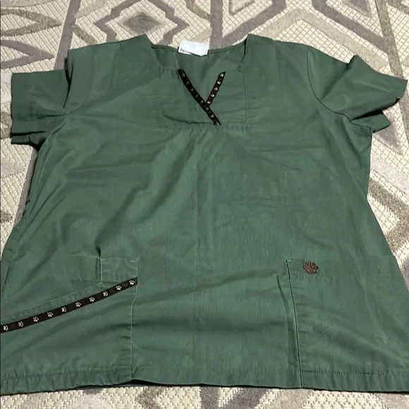 Boxy Green Short Sleeve Tee with Relaxed Fit - Picture 1 of 2